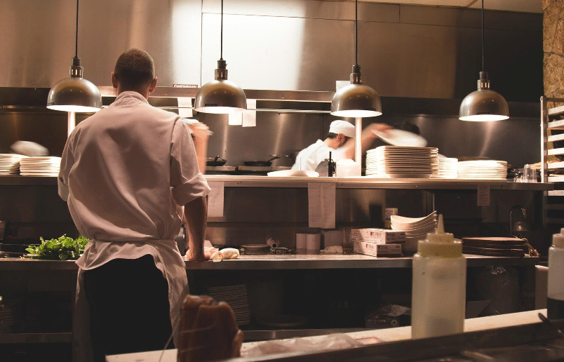 dark kitchen murcia